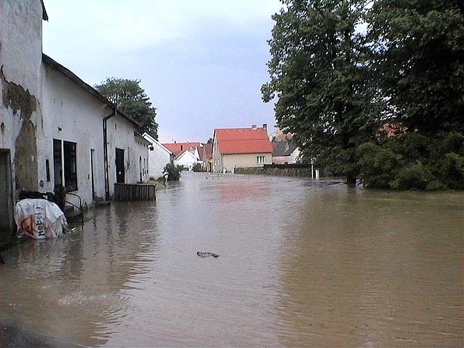 Povodně v Dolním Třeboníně v roce 2009