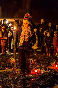 Zpívání u vánočního stromu 19.12.2014, foto: Lubor Mrázek