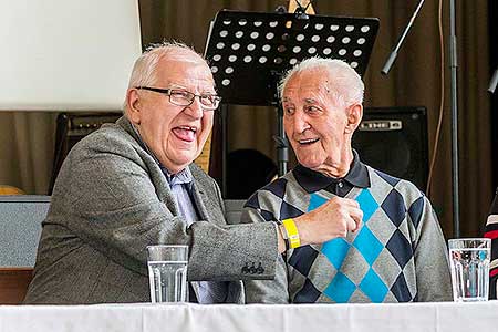 Večer s legendami, Dům kultury a sportu Zlatá Koruna 18.4.2015, foto: Lubor Mrázek