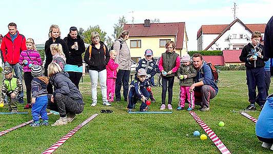 Podzimní Dětský Třebonín Petangue Open, obecní hřiště Dolní Třebonín 3.10.2015, foto: Lubor Mrázek