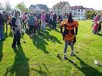 Pálení čarodějnic, Dolní Třebonín 30.4.2016, foto: Jan Švec