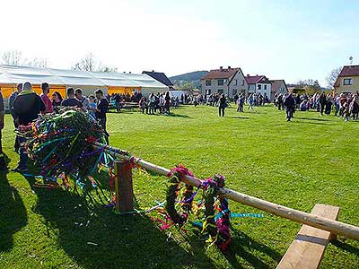 Pálení čarodějnic, Dolní Třebonín 30.4.2016, foto: Jan Švec