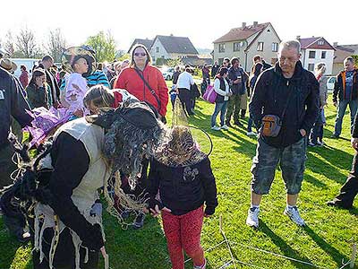 Pálení čarodějnic, Dolní Třebonín 30.4.2016, foto: Jan Švec