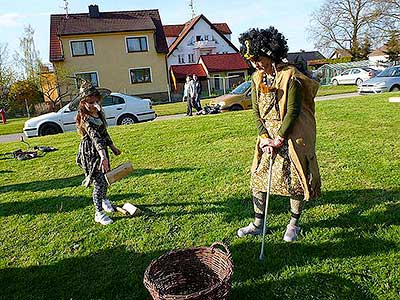 Pálení čarodějnic, Dolní Třebonín 30.4.2016, foto: Jan Švec