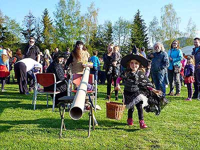 Pálení čarodějnic, Dolní Třebonín 30.4.2016, foto: Jan Švec