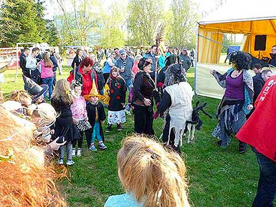 Pálení čarodějnic, Dolní Třebonín 30.4.2016, foto: Jan Švec