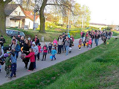 Pálení čarodějnic, Dolní Třebonín 30.4.2016, foto: Jan Švec