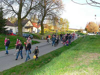 Pálení čarodějnic, Dolní Třebonín 30.4.2016, foto: Jan Švec