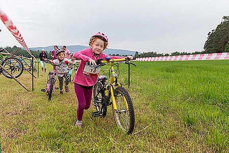 Triatlon Dolní Třebonín 11.6.2016, foto: Lubor Mrázek