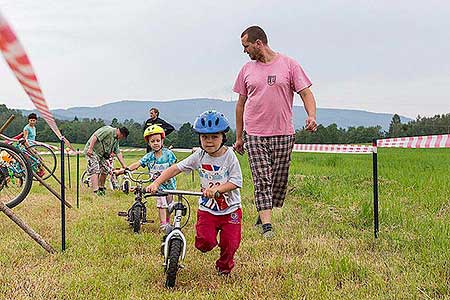 Triatlon Dolní Třebonín 11.6.2016, foto: Lubor Mrázek