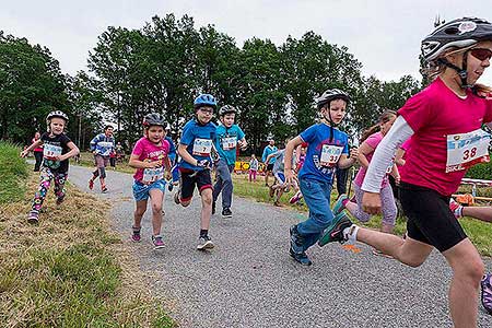 Triatlon Dolní Třebonín 11.6.2016, foto: Lubor Mrázek