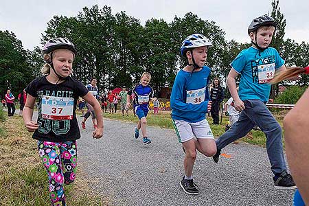 Triatlon Dolní Třebonín 11.6.2016, foto: Lubor Mrázek