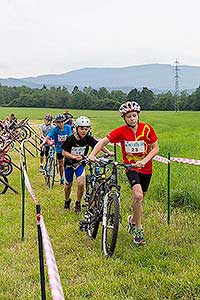 Triatlon Dolní Třebonín 11.6.2016, foto: Lubor Mrázek