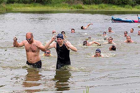 Triatlon Dolní Třebonín 11.6.2016, foto: Lubor Mrázek