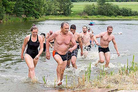 Triatlon Dolní Třebonín 11.6.2016, foto: Lubor Mrázek