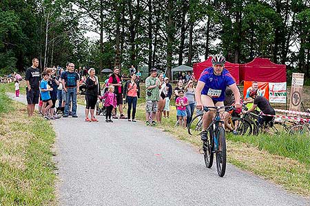 Triatlon Dolní Třebonín 11.6.2016, foto: Lubor Mrázek