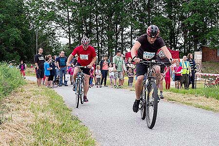 Triatlon Dolní Třebonín 11.6.2016, foto: Lubor Mrázek