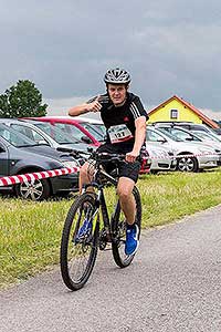 Triatlon Dolní Třebonín 11.6.2016, foto: Lubor Mrázek