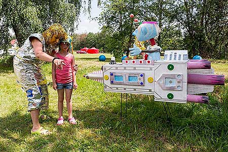 Rozloučení se školou - Cestování po planetách, 25.6.2016, foto: Lubor Mrázek