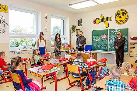 Zahájení školního roku v ZŠ Dolní Třebonín, 1.9.2016, foto: Lubor Mrázek