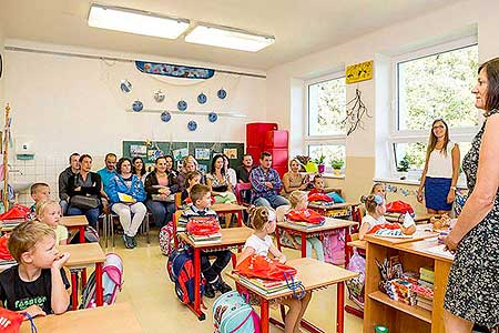 Zahájení školního roku v ZŠ Dolní Třebonín, 1.9.2016, foto: Lubor Mrázek