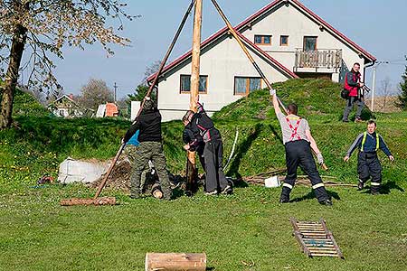 Pálení čarodějnic, Dolní Třebonín 30.4.2016, foto: Jan Švec