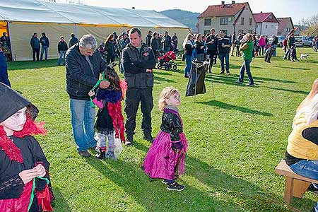 Pálení čarodějnic, Dolní Třebonín 30.4.2016, foto: Jan Švec