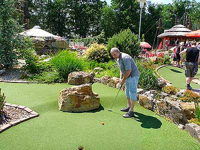 Adventure minigolf, Hluboká nad Vltavou 10.6.2017, foto: Jan Švec