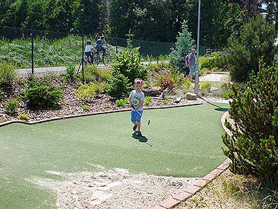 Adventure minigolf, Hluboká nad Vltavou 10.6.2017, foto: Jan Švec