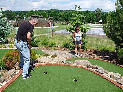 Adventure minigolf, Hluboká nad Vltavou 10.6.2017, foto: Jan Švec