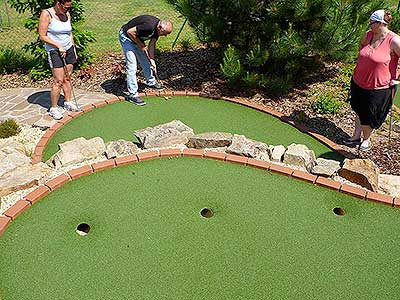 Adventure minigolf, Hluboká nad Vltavou 10.6.2017, foto: Jan Švec