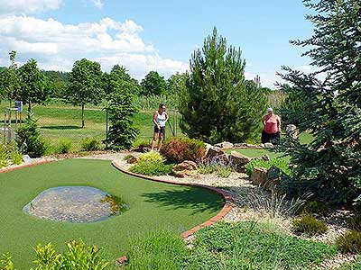 Adventure minigolf, Hluboká nad Vltavou 10.6.2017, foto: Jan Švec