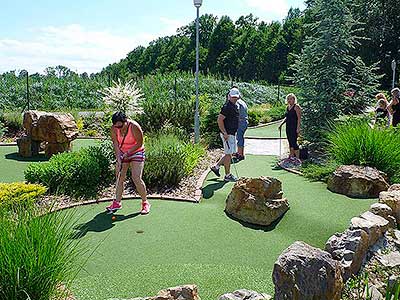 Adventure minigolf, Hluboká nad Vltavou 10.6.2017, foto: Jan Švec