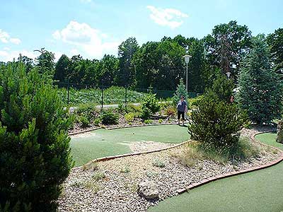 Adventure minigolf, Hluboká nad Vltavou 10.6.2017, foto: Jan Švec