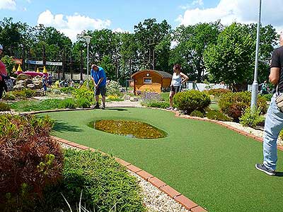 Adventure minigolf, Hluboká nad Vltavou 10.6.2017, foto: Jan Švec