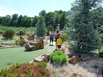 Adventure minigolf, Hluboká nad Vltavou 10.6.2017, foto: Jan Švec