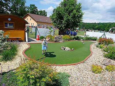 Adventure minigolf, Hluboká nad Vltavou 10.6.2017, foto: Jan Švec