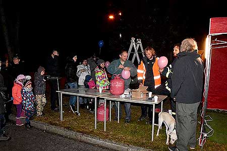 Zpívání u vánočního stromu 16.12.2017, foto: Jan Švec