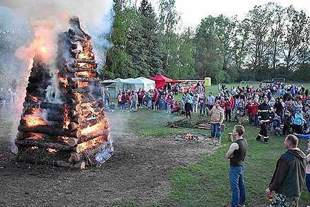 Pálení čarodějnic, Dolní Třebonín 30.4.2018