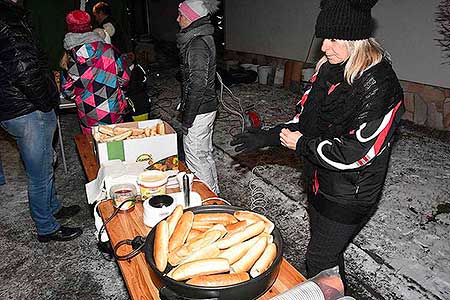 Zpívání u vánočního stromu 15.12.2018, foto: Jan Švec