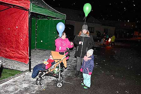 Zpívání u vánočního stromu 15.12.2018, foto: Jan Švec