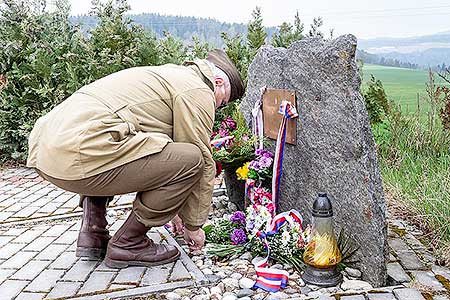 Pietní akt na počest spojeneckého pilota poručíka Billa Preddyho, Záluží 13.4.2019, foto: Lubor Mrázek