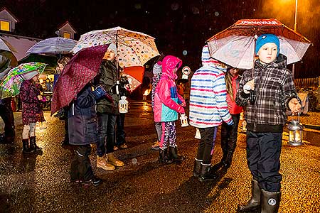 Zpívání u vánočního stromu 21.12.2019, foto: Lubor Mrázek