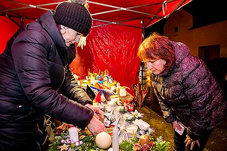 Zpívání u vánočního stromu 21.12.2019, foto: Lubor Mrázek