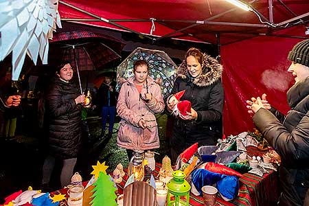 Zpívání u vánočního stromu 21.12.2019, foto: Lubor Mrázek