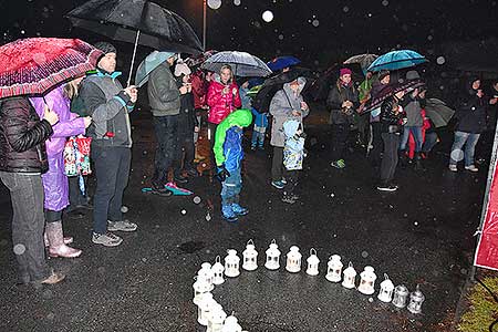 Zpívání u vánočního stromu 21.12.2019, foto: Jan Švec