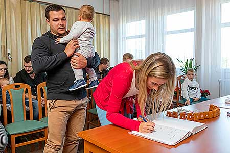 Vítání občánků v obci Dolní Třebonín 10.10.2021, foto: Lubor Mrázek