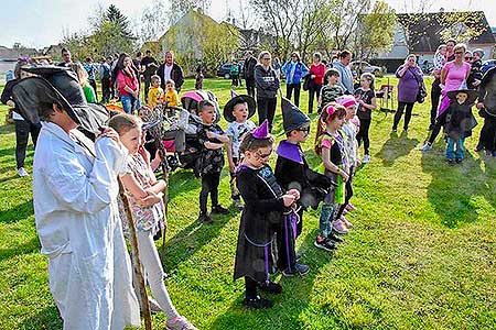 Pálení čarodějnic, Dolní Třebonín 30.4.2022, foto: Jan Švec