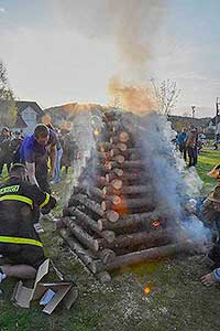 Pálení čarodějnic, Dolní Třebonín 30.4.2022, foto: Jan Švec