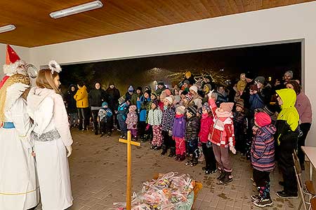 Mikulášská nadílka v Dolním Třeboníně 2. prosince 2022, foto: Lubor Mrázek